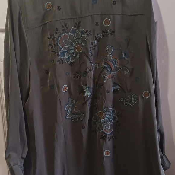 Beaded blouse - Picture 2 of 6